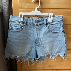 Abercrombie curve love cutoff shorts